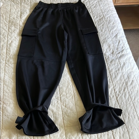 H&M Pull On Black Cargo Track Pants - Picture 1 of 10
